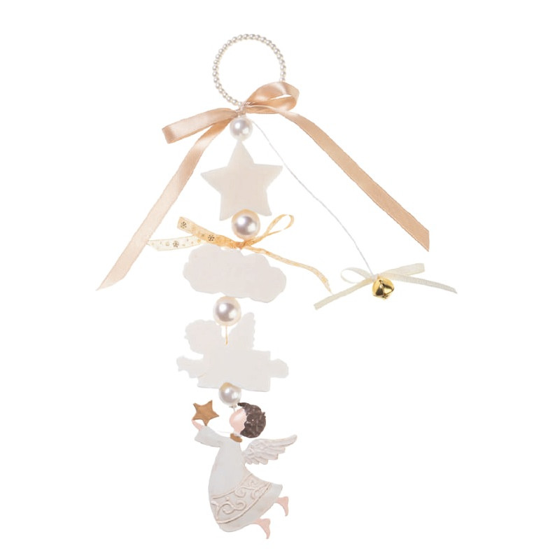 AMOREVOLE TRA LE NUVOLE